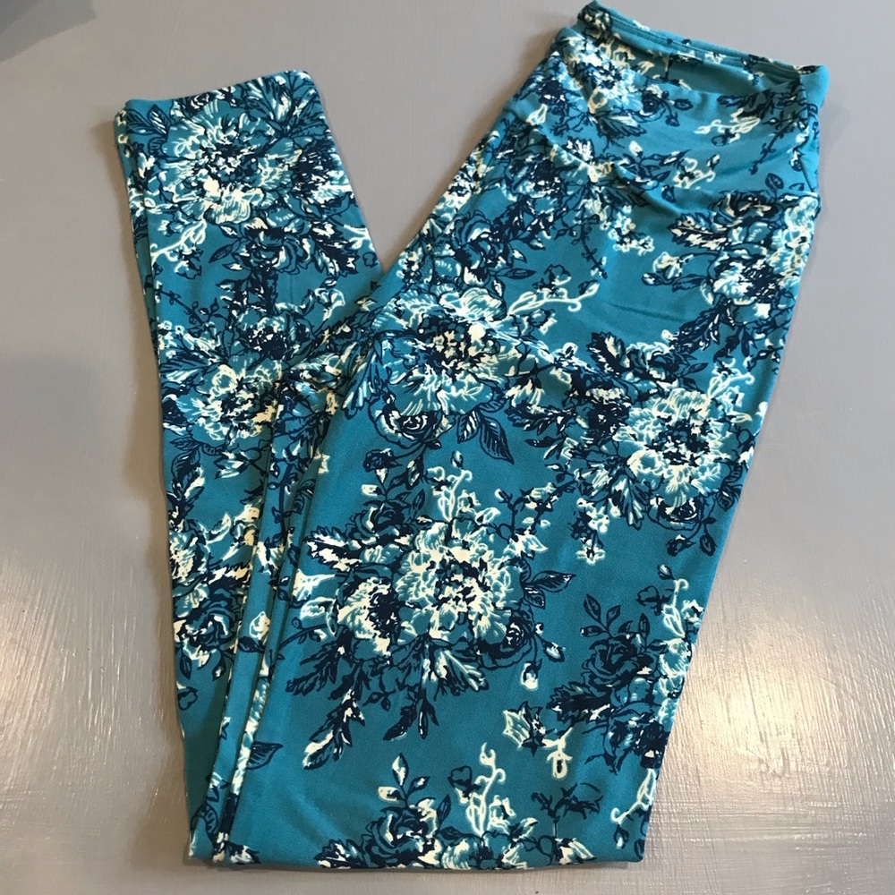 LULAROE LEGGINGS SIZE OS